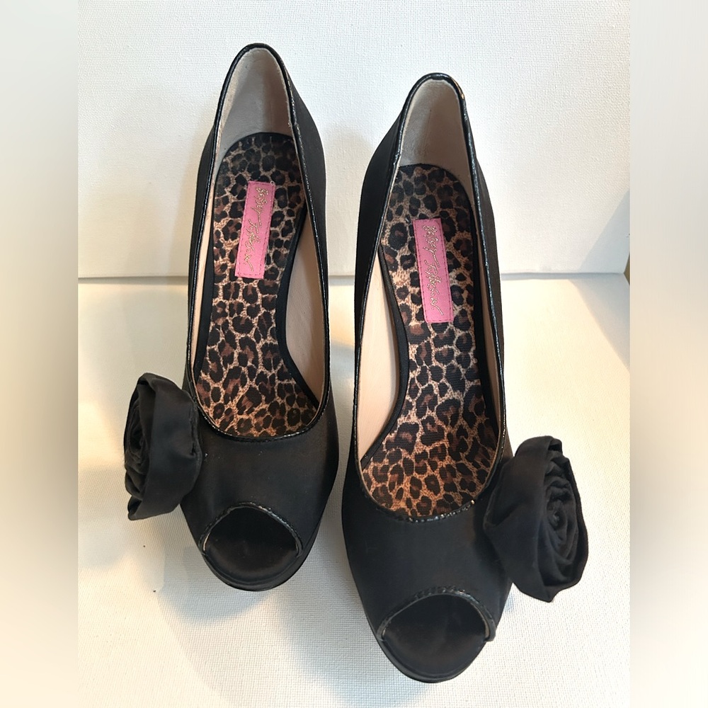 Betsey Johnson Black Satin Platform Heels w/ Rosettes Size 6.5